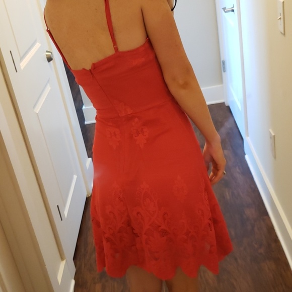 Dress - Picture 3 of 4